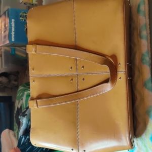 🎊Tods Vintage Leather Studded Accent Shoulder tote bag